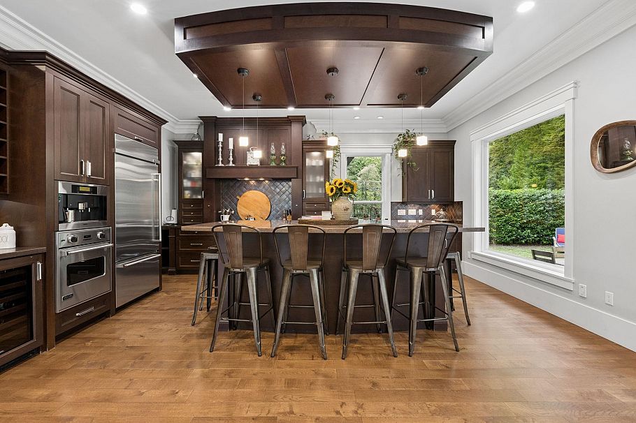 4176 Virginia Crescent North Vancouver, BC - 7