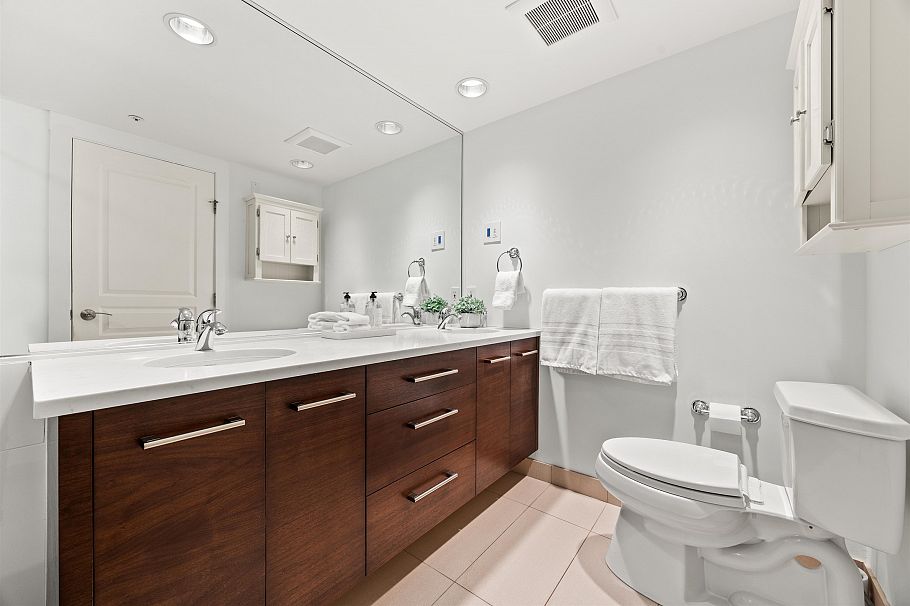306 1140 Strathaven Drive North Vancouver, BC - 19