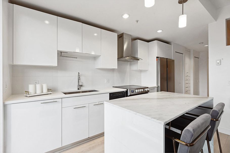 513 733 W 3rd Street North Vancouver, BC - 9