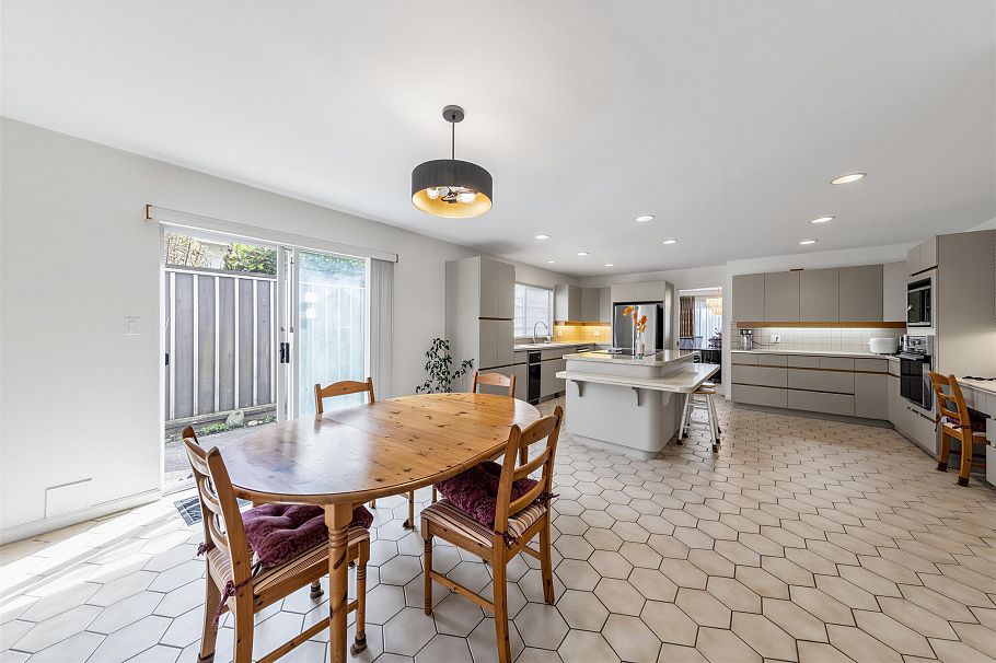 1363 W 48th Avenue Vancouver, BC - 7