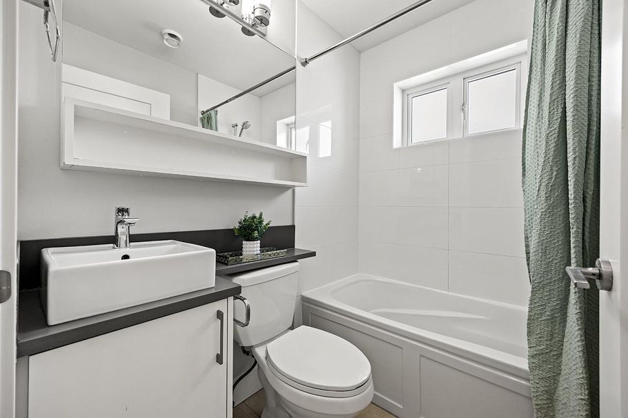 5440 Rhodes Street Vancouver, BC - 23