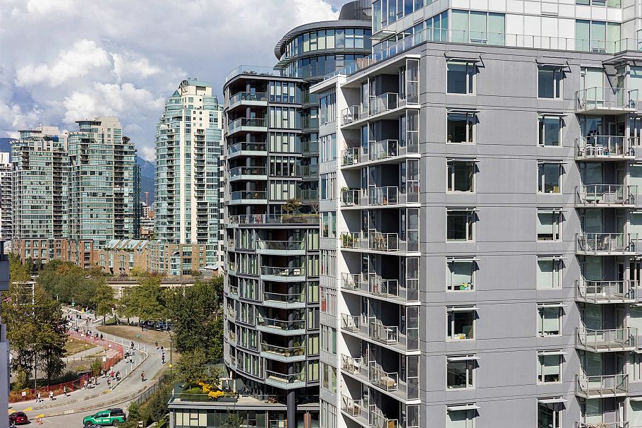 1009 1688 Pullman Porter Street Vancouver, BC - 21