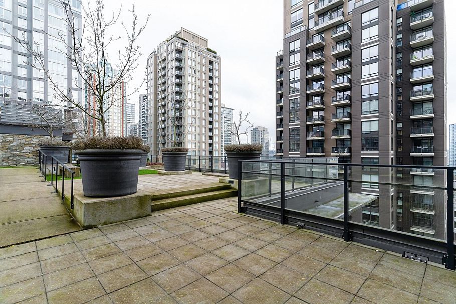 606 1088 Richards Street Vancouver, BC - 24