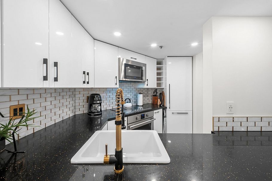 102 1550 SW Marine Drive Vancouver, BC - 11