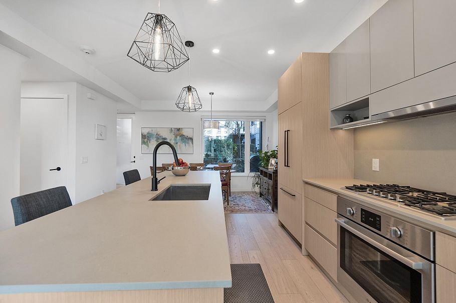 11 528 E 2nd Street North Vancouver, BC - 8