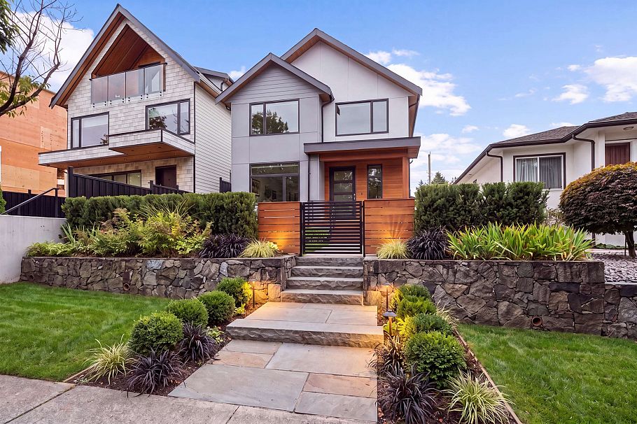 2608 E 4th Avenue Vancouver, BC - 8