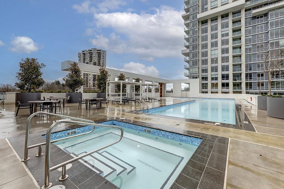 301 1675 Lions Gate Lane North Vancouver, BC - 16
