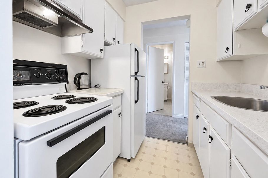 1108 1850 Comox Street Vancouver, BC - 7
