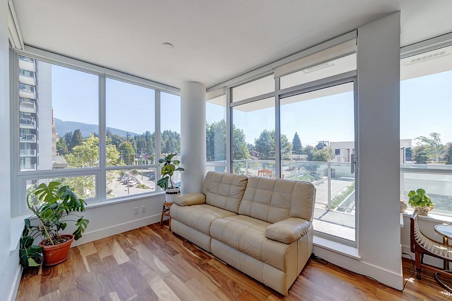 301 1675 Lions Gate Lane North Vancouver, BC - 1