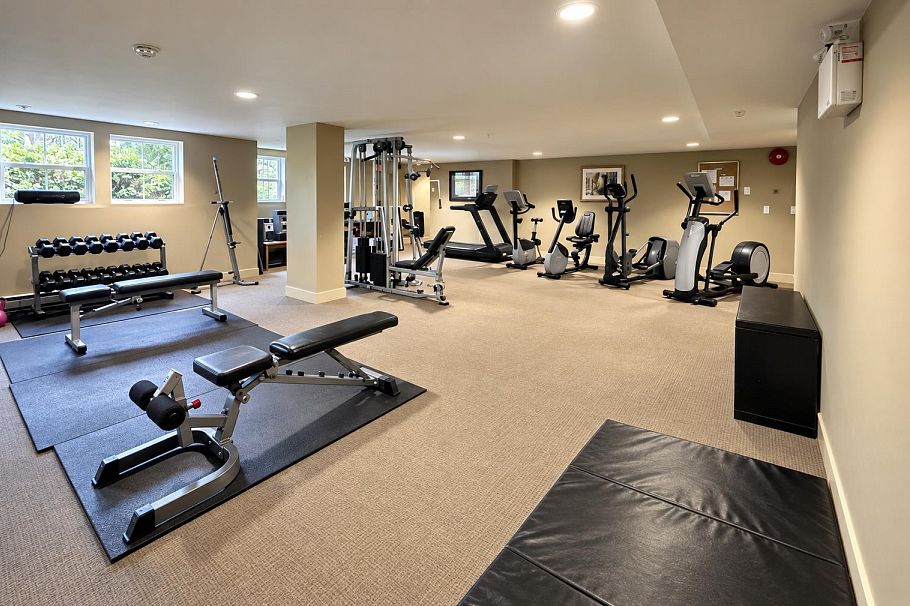 310 1150 E 29th Street North Vancouver, BC - 16