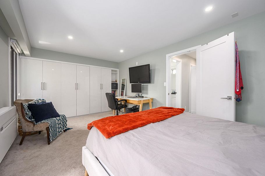 3201 Lonsdale Avenue North Vancouver, BC - 22