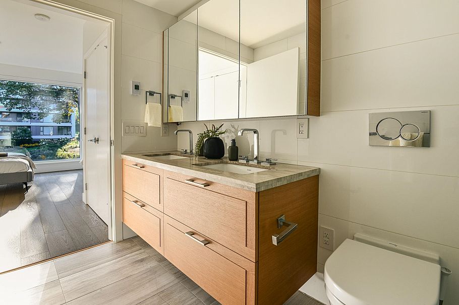 302 7128 Adera Street Vancouver, BC - 24