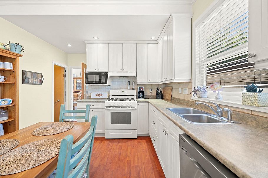 5743 St. Margarets Street Vancouver, BC - 8