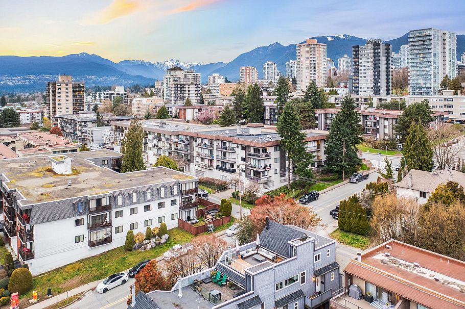 416 St. Georges Avenue North Vancouver, BC - 36