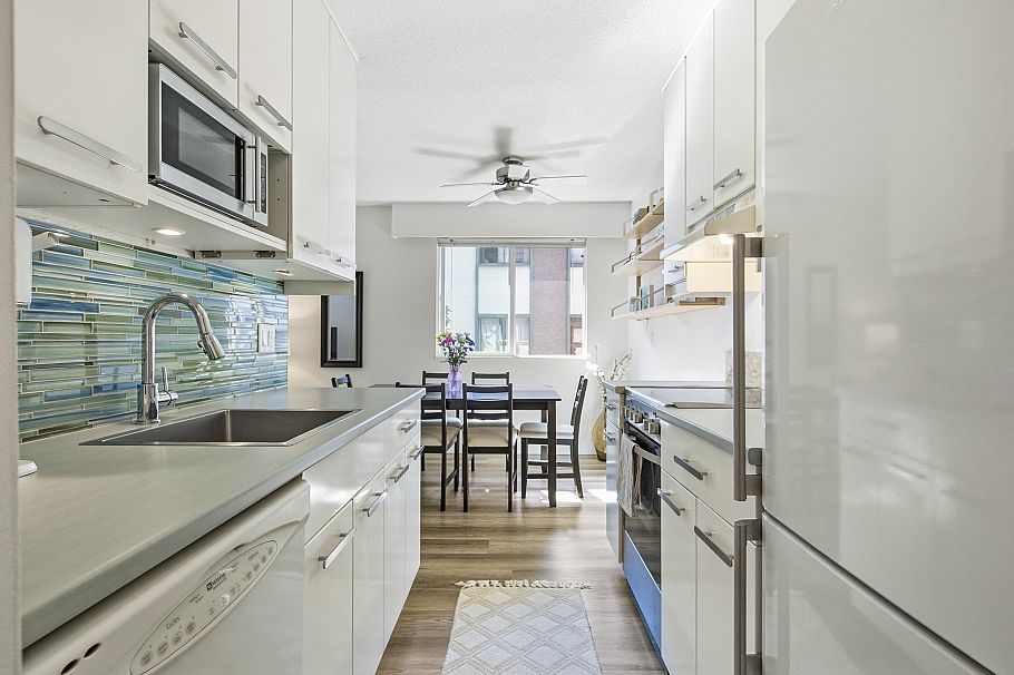 203 270 W 3rd Street North Vancouver, BC - 10