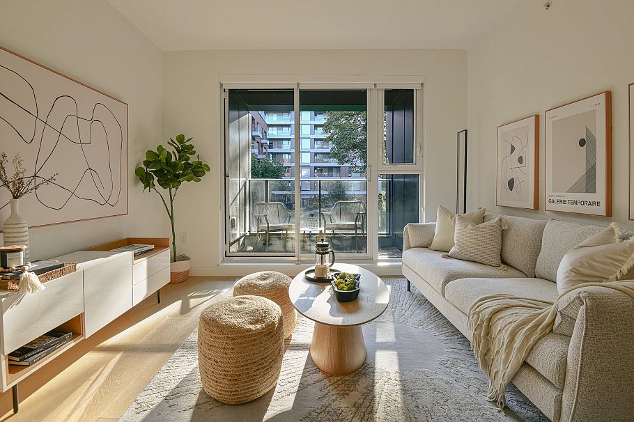 302 7128 Adera Street Vancouver, BC - 3