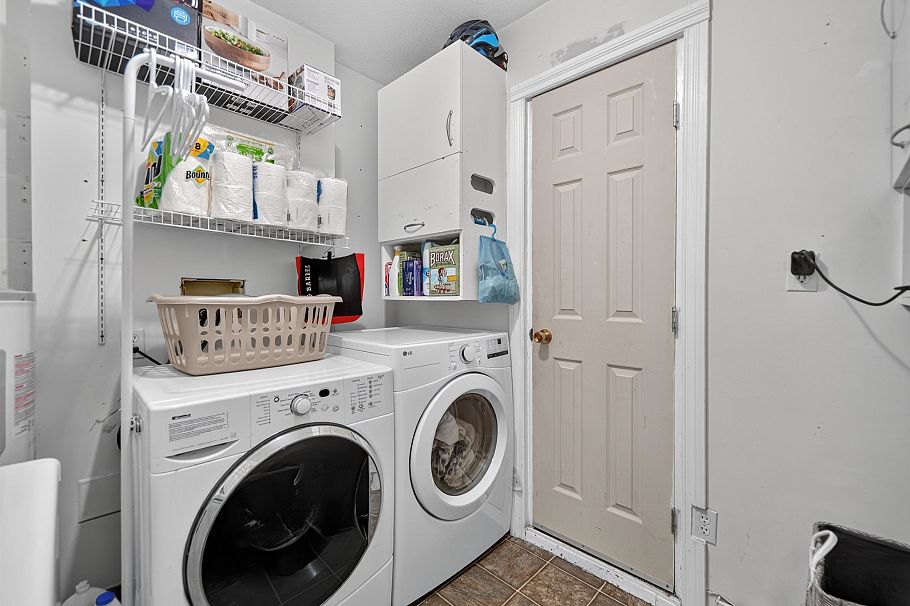 7 828 W 16th Street North Vancouver, BC - 21