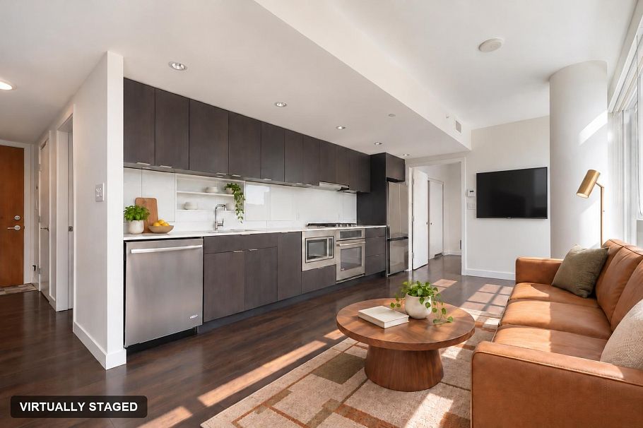 608 161 E 1st Avenue Vancouver, BC - 3