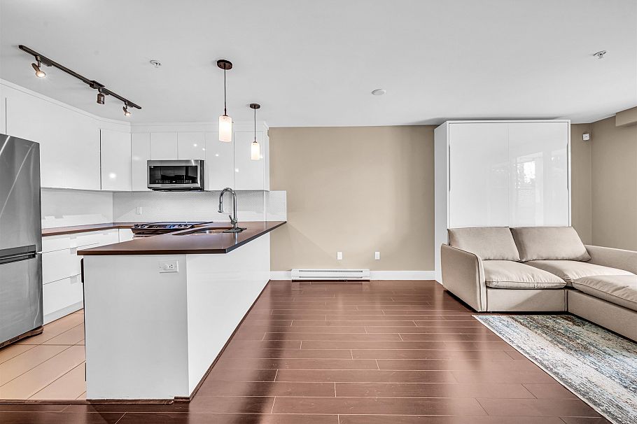 211 4338 Commercial Street Vancouver, BC - 26