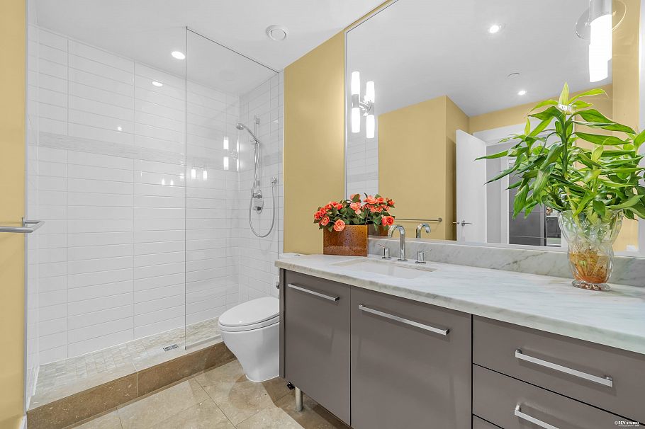 201 650 Evergreen Place North Vancouver, BC - 17
