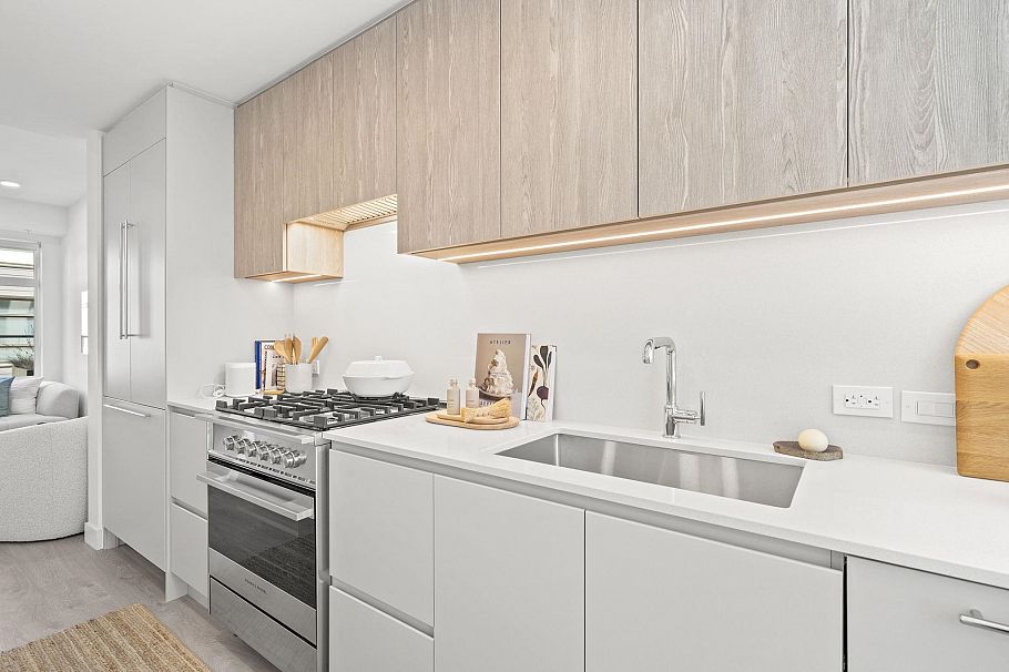 225 1010 W 47th Avenue Vancouver, BC - 11