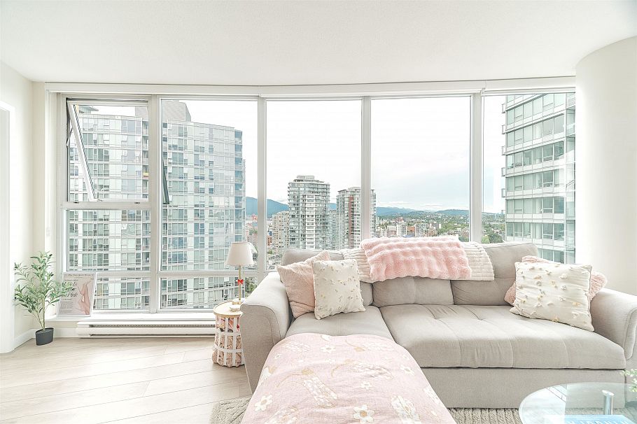 2308 111 W Georgia Street Vancouver, BC - 7