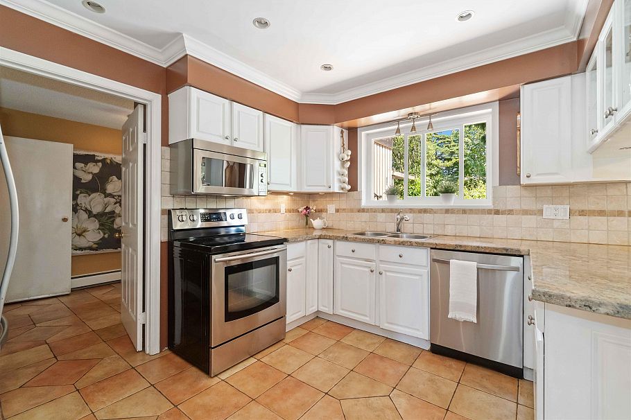 4106 Staulo Crescent Vancouver, BC - 18