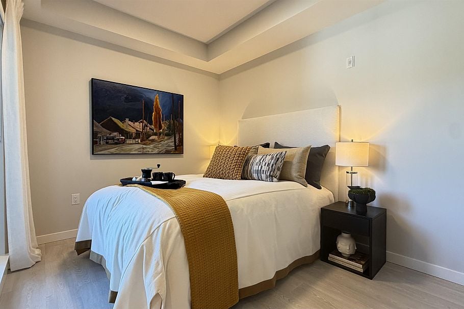 516 110 E 17th Street North Vancouver, BC - 4