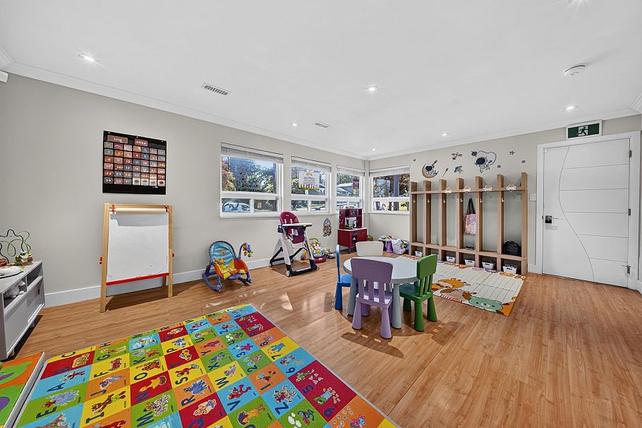 2322 Kirkstone Road North Vancouver, BC - 27