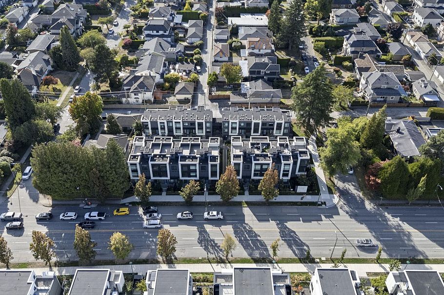 225 1010 W 47th Avenue Vancouver, BC - 37