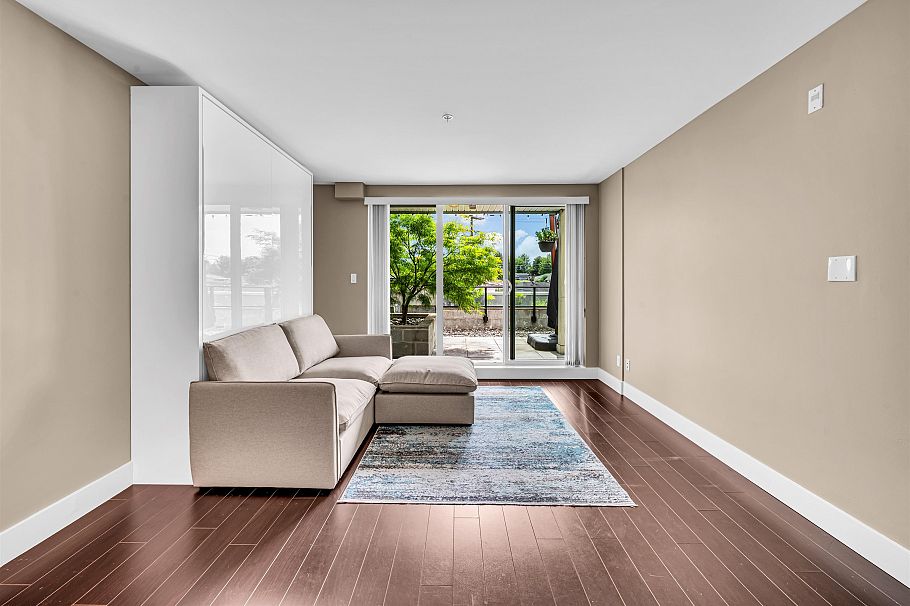 211 4338 Commercial Street Vancouver, BC - 22