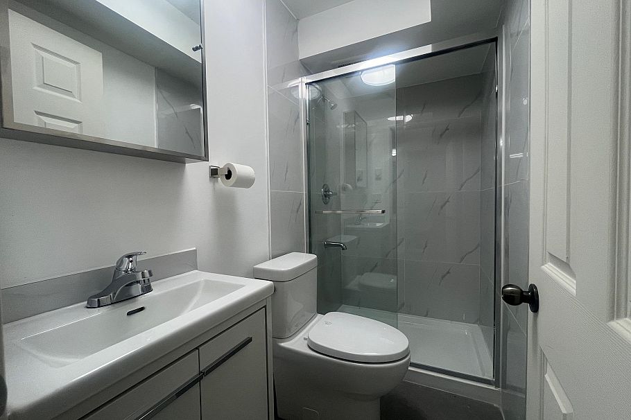 1031 Boundary Road Vancouver, BC - 16