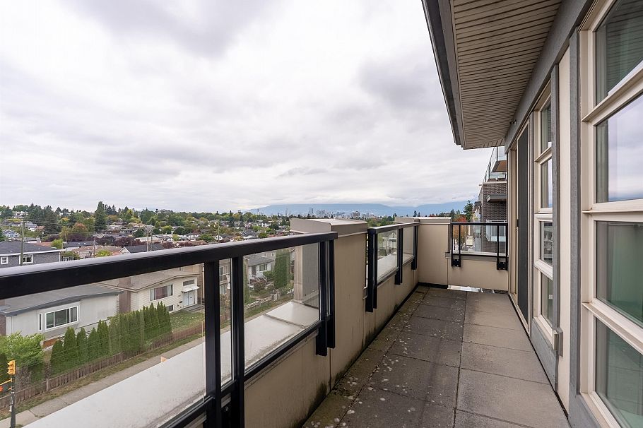407 4550 Fraser Street Vancouver, BC - 12