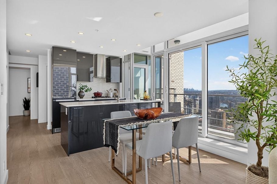4006 1283 Howe Street Vancouver, BC - 11
