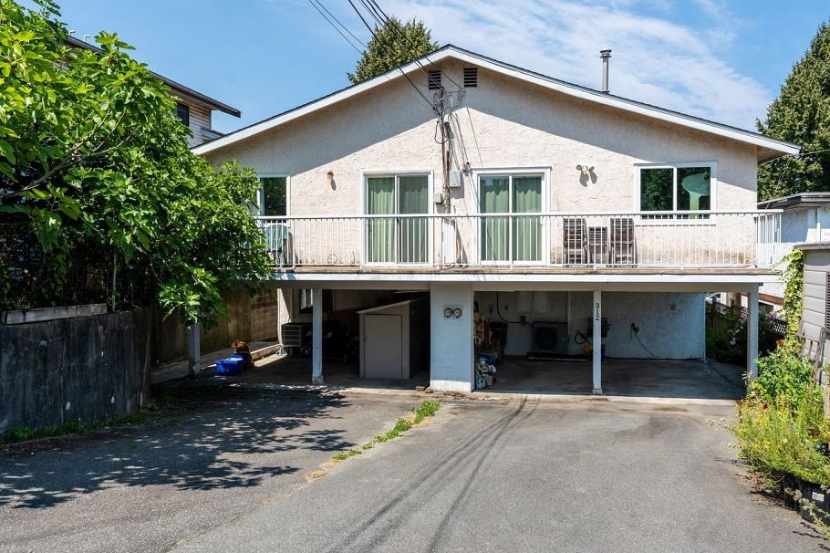 310 16th Avenue Vancouver, BC - 32