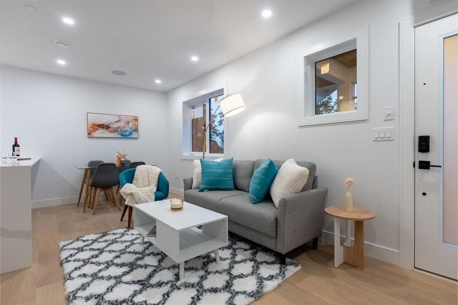 2881 E Georgia Street Vancouver, BC - 13