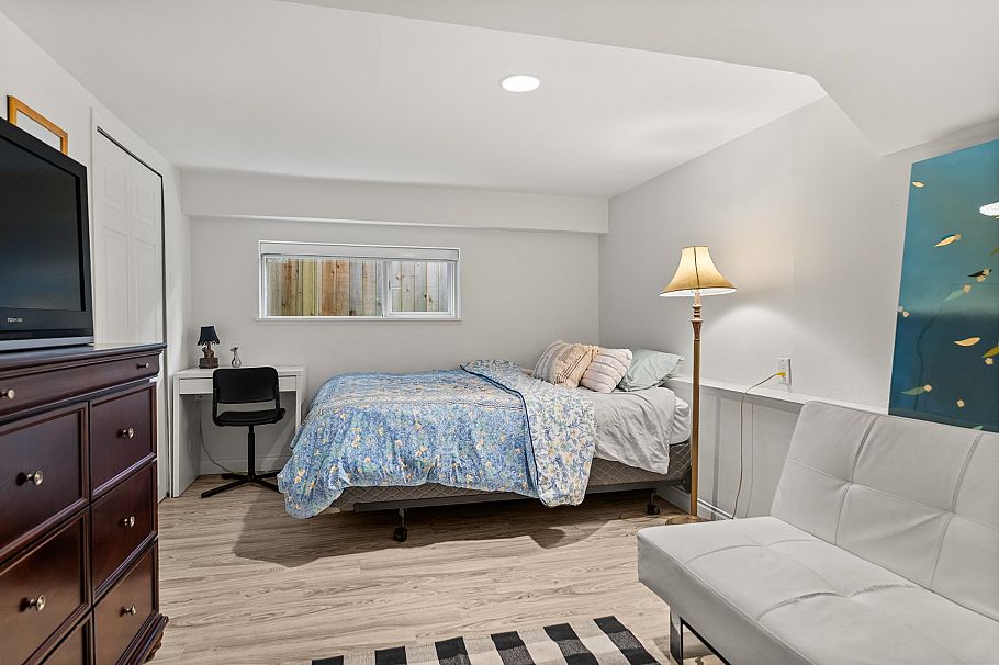 4468 W 14th Avenue Vancouver, BC - 29
