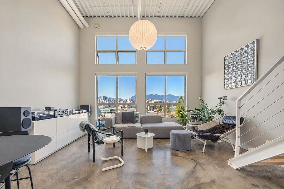 402 338 W 8th Avenue Vancouver, BC - 1