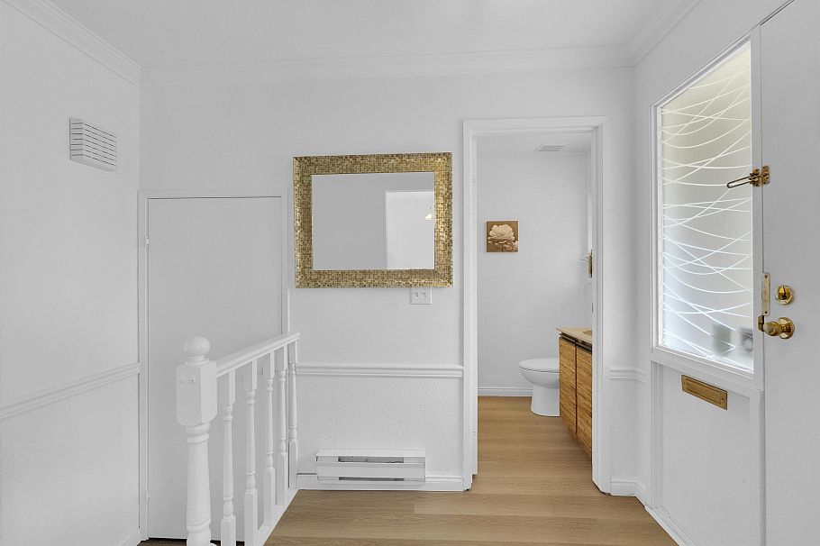 108 216 E 6th Street North Vancouver, BC - 16