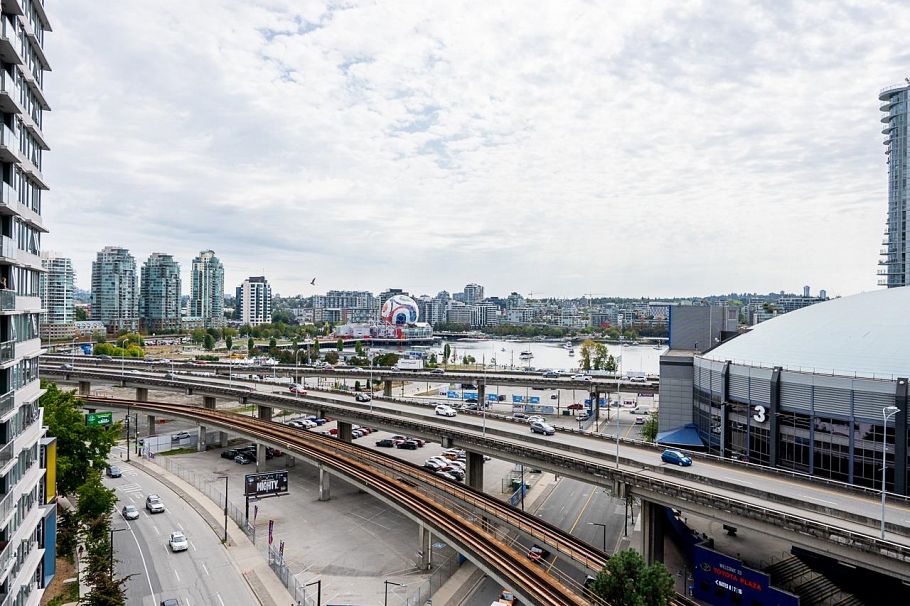 1203 689 Abbott Street Vancouver, BC - 1