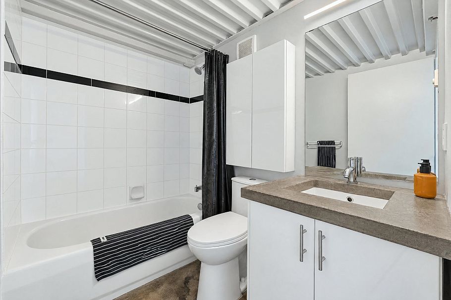 402 338 W 8th Avenue Vancouver, BC - 13