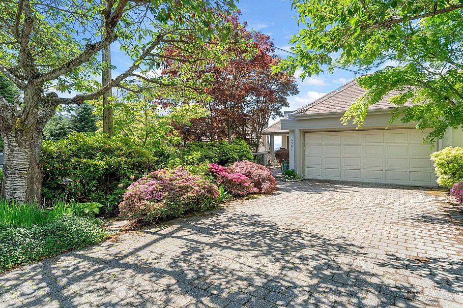 3961 St. Albans Avenue North Vancouver, BC - 3