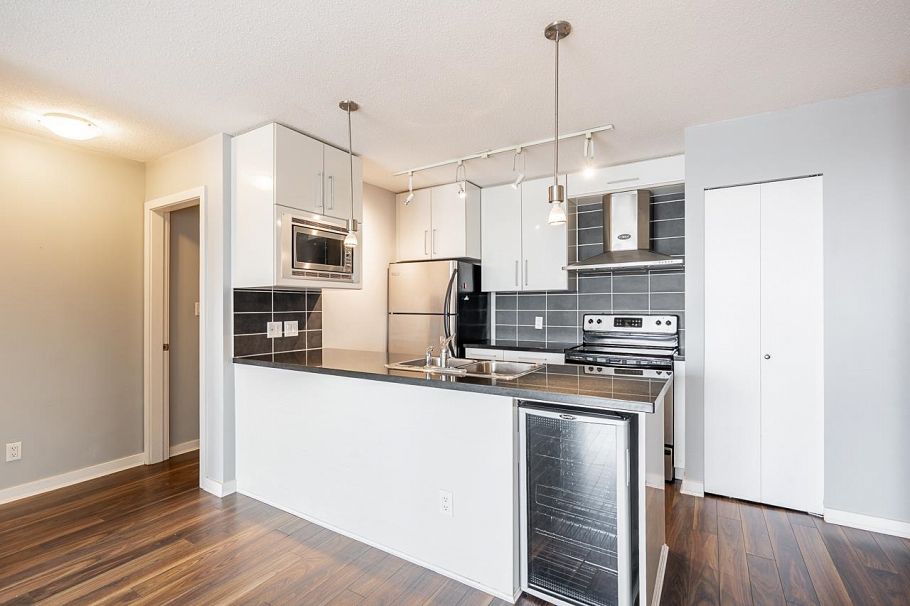 1203 689 Abbott Street Vancouver, BC - 4