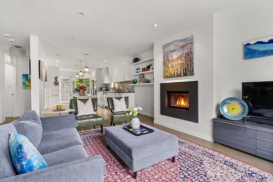 4468 W 14th Avenue Vancouver, BC - 5
