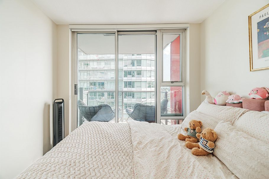 2308 111 W Georgia Street Vancouver, BC - 18
