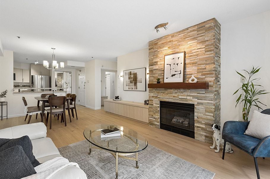 305 980 W 21st Avenue Vancouver, BC - 4
