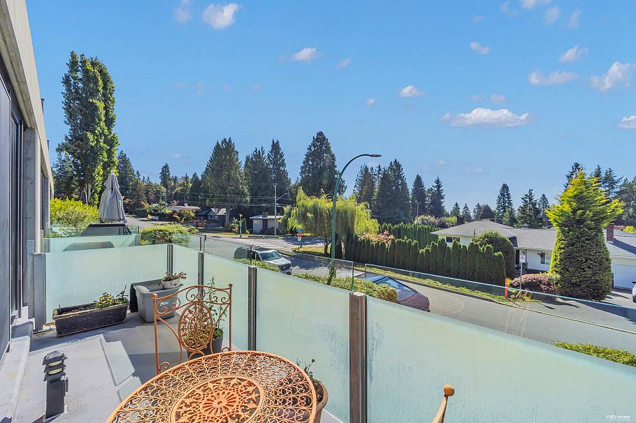 201 650 Evergreen Place North Vancouver, BC - 23