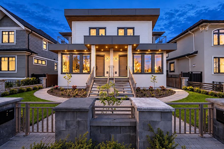 2455 W 10th Avenue Vancouver, BC - 34