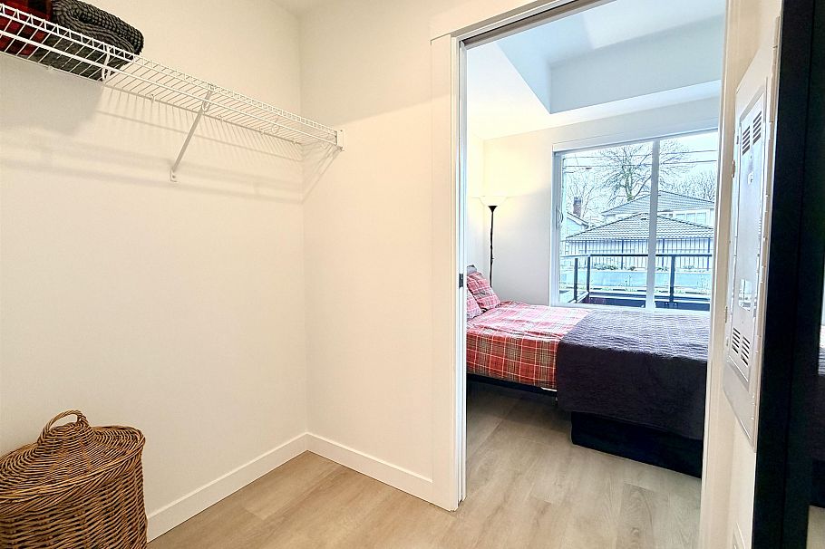 105 2268 E Broadway Vancouver, BC - 10
