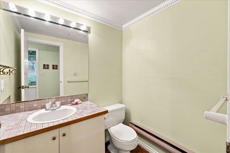 1 1176 W 15th Avenue Vancouver, BC - 15